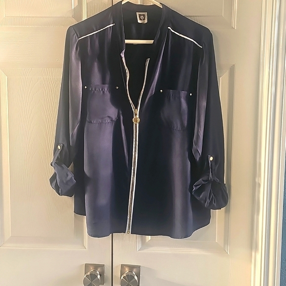 Anne Klein Navy Blue Blouse with White Trim gold Zipper Tabbed Sleeves Large - Picture 13 of 15